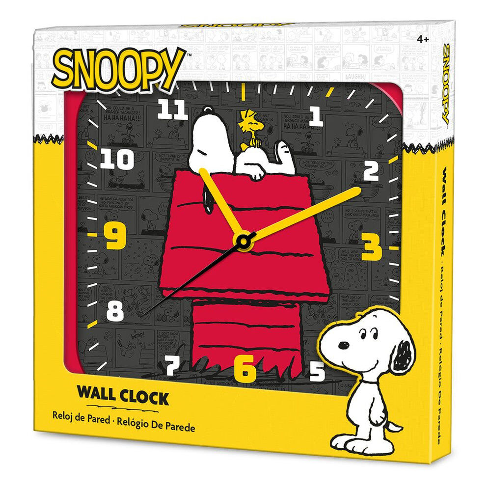 Peanuts Snoopy wall clock